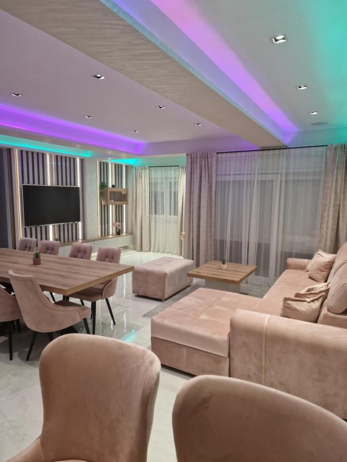 Luxury Apartman Imperio ชิเบนิก ภายนอก รูปภาพ
