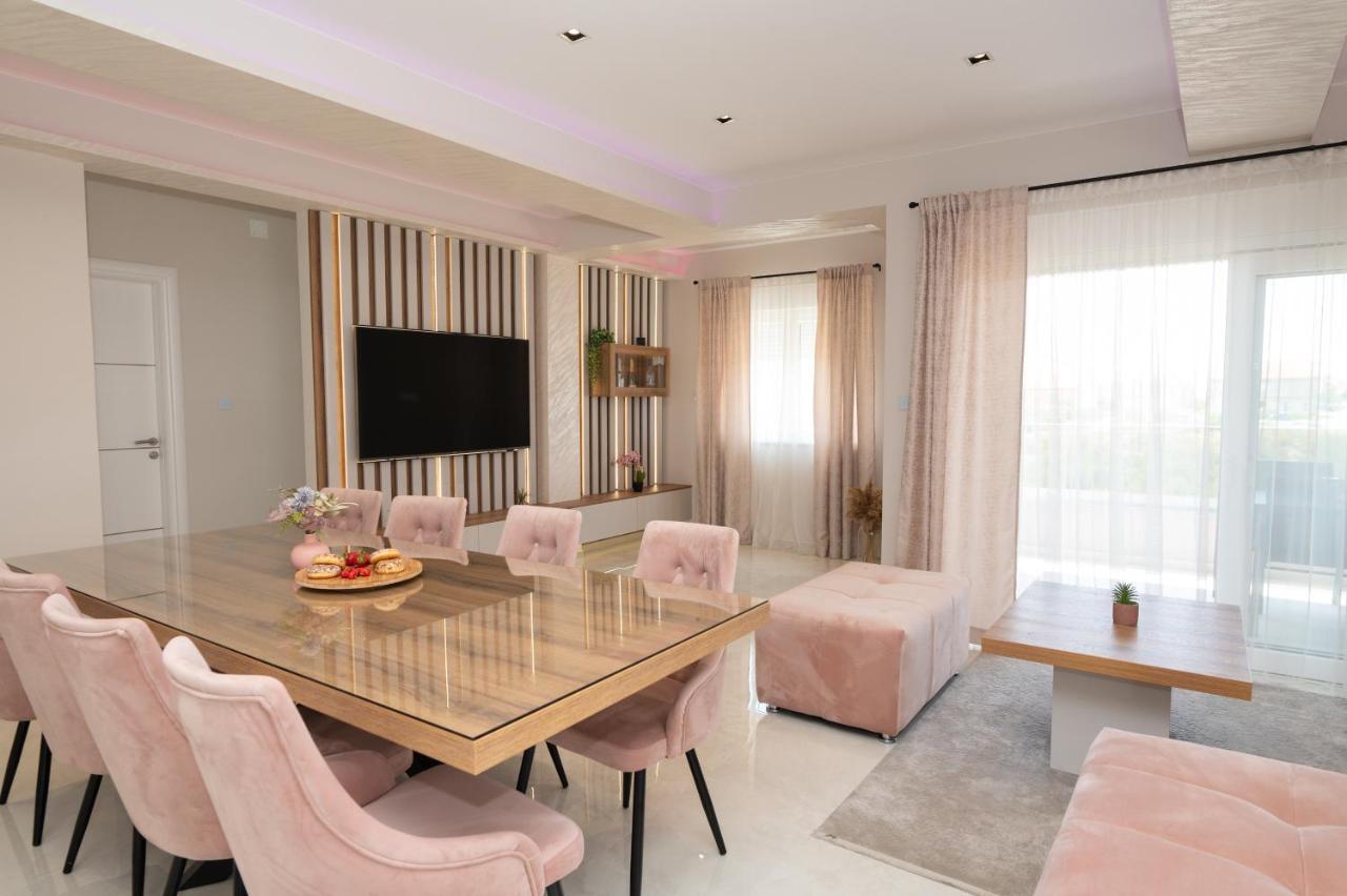 Luxury Apartman Imperio ชิเบนิก ภายนอก รูปภาพ