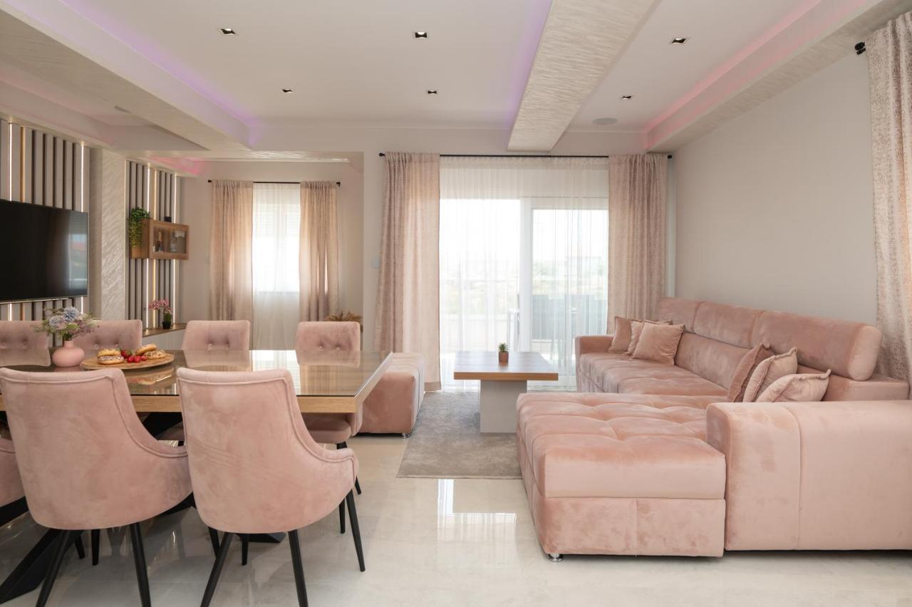 Luxury Apartman Imperio ชิเบนิก ภายนอก รูปภาพ