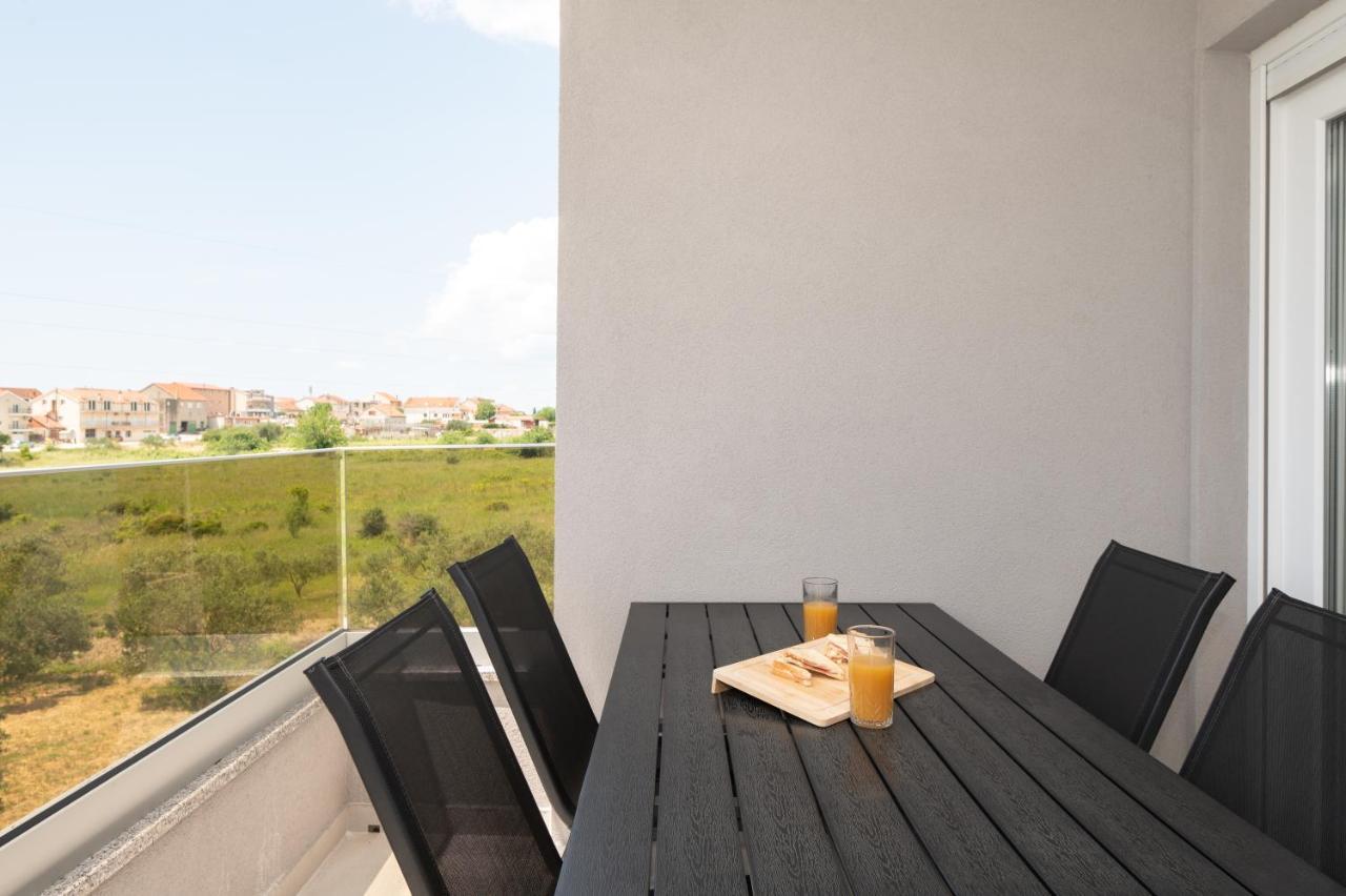 Luxury Apartman Imperio ชิเบนิก ภายนอก รูปภาพ