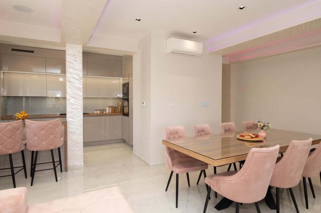 Luxury Apartman Imperio ชิเบนิก ภายนอก รูปภาพ