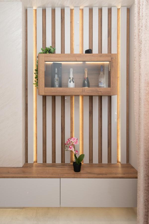Luxury Apartman Imperio ชิเบนิก ภายนอก รูปภาพ
