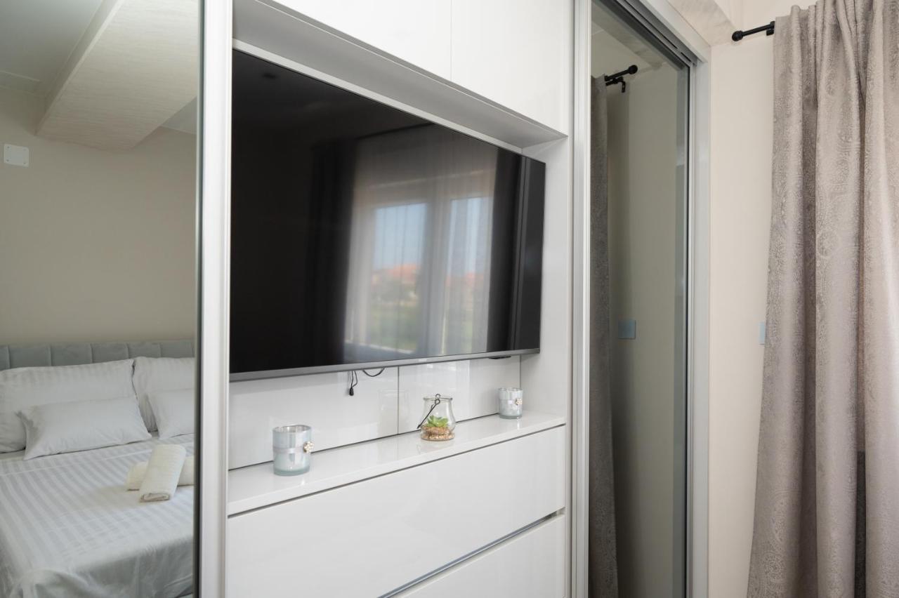 Luxury Apartman Imperio ชิเบนิก ภายนอก รูปภาพ
